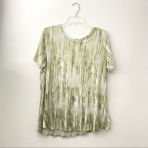 089. Lisa Rinna Collection Green Open Back Top - Picture 2 of 13